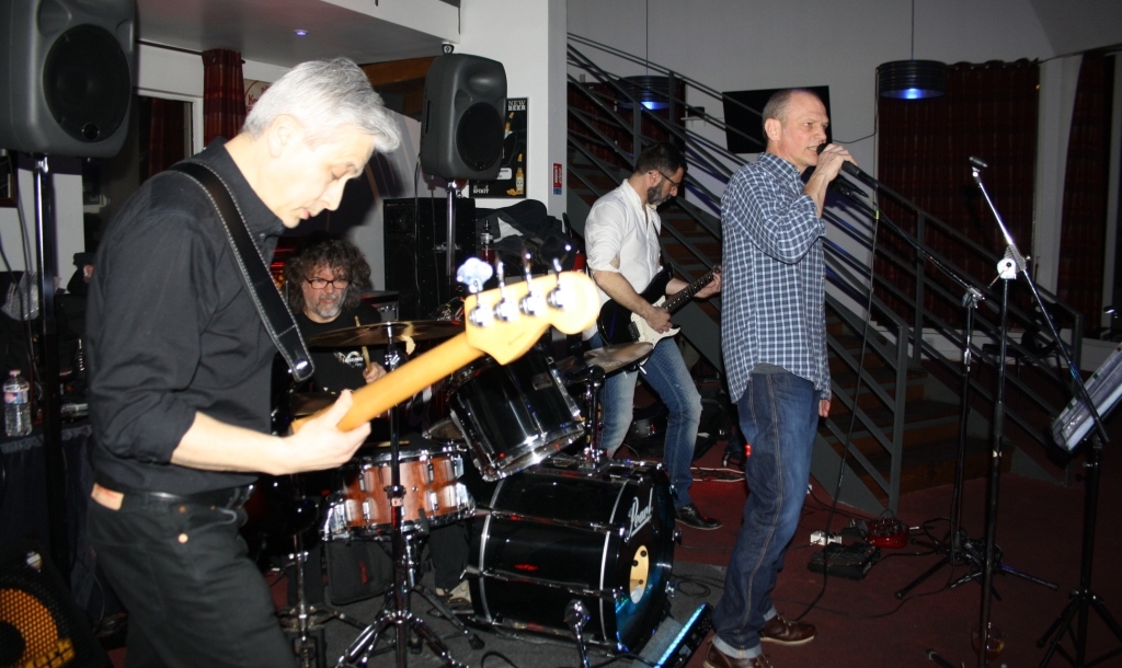 Bluesaway au Black Out